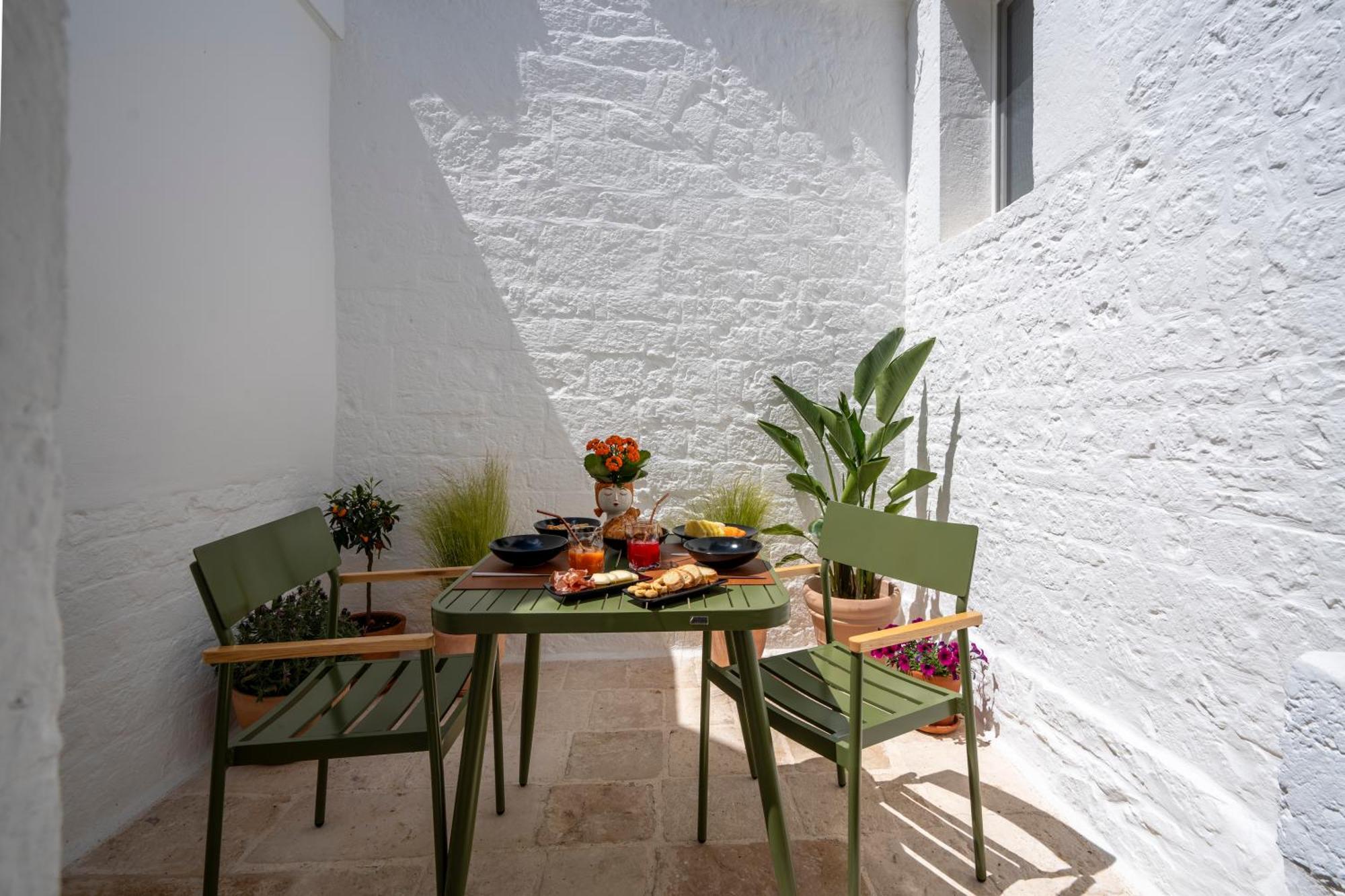 Naiira Luxury Trullo - Jacuzzi And Patio Alberobello Exterior foto