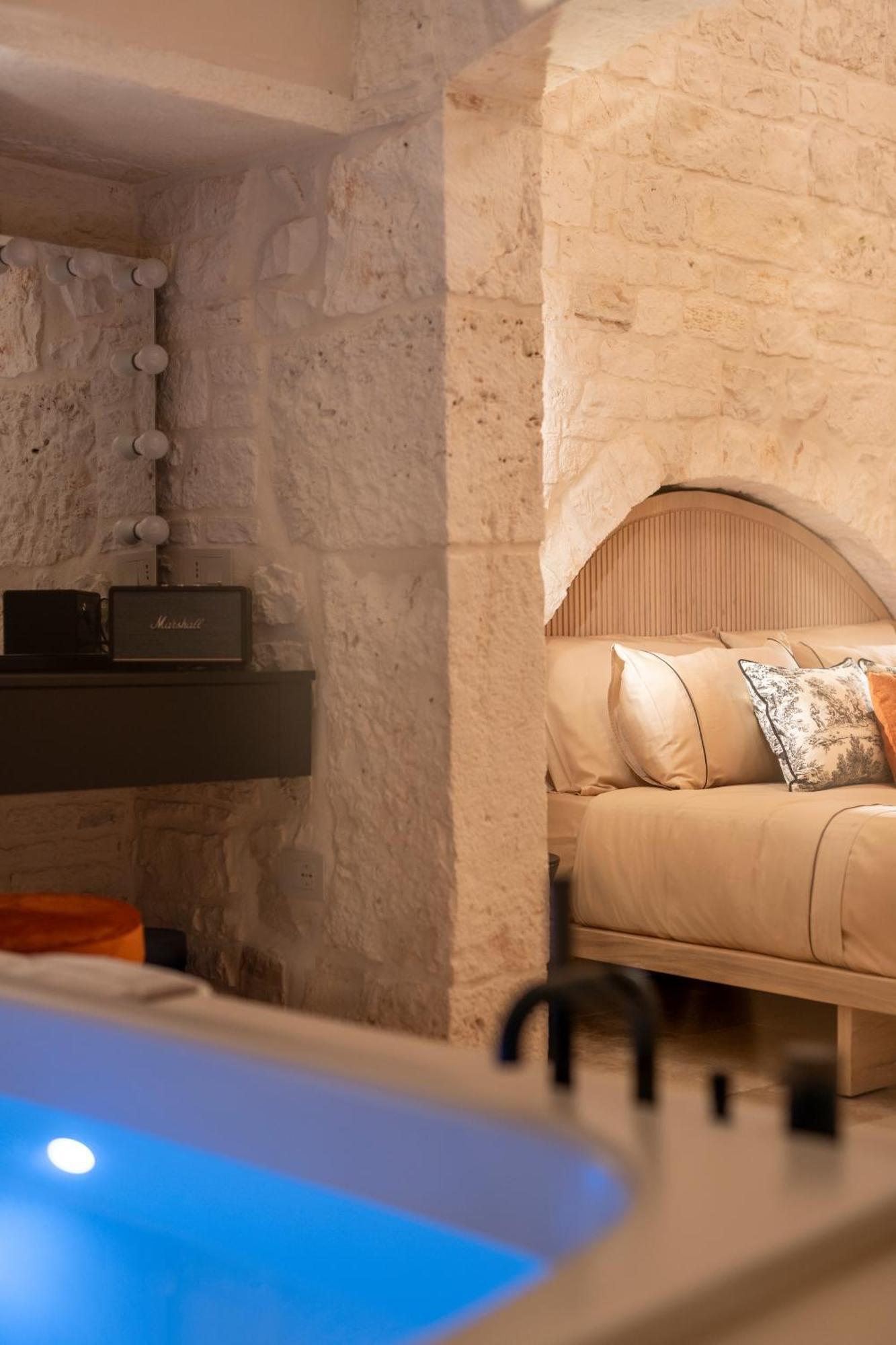 Naiira Luxury Trullo - Jacuzzi And Patio Alberobello Exterior foto