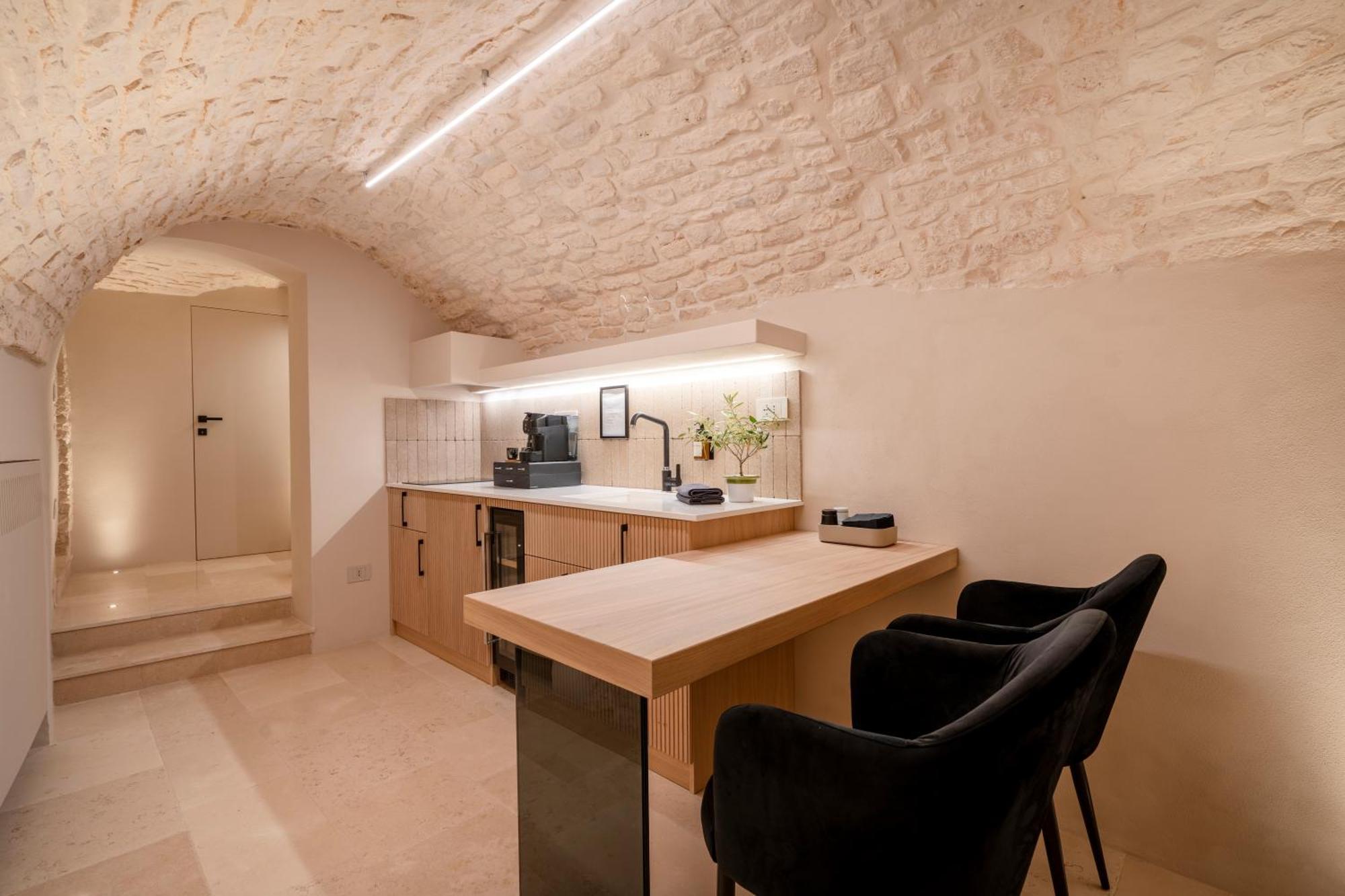 Naiira Luxury Trullo - Jacuzzi And Patio Alberobello Exterior foto